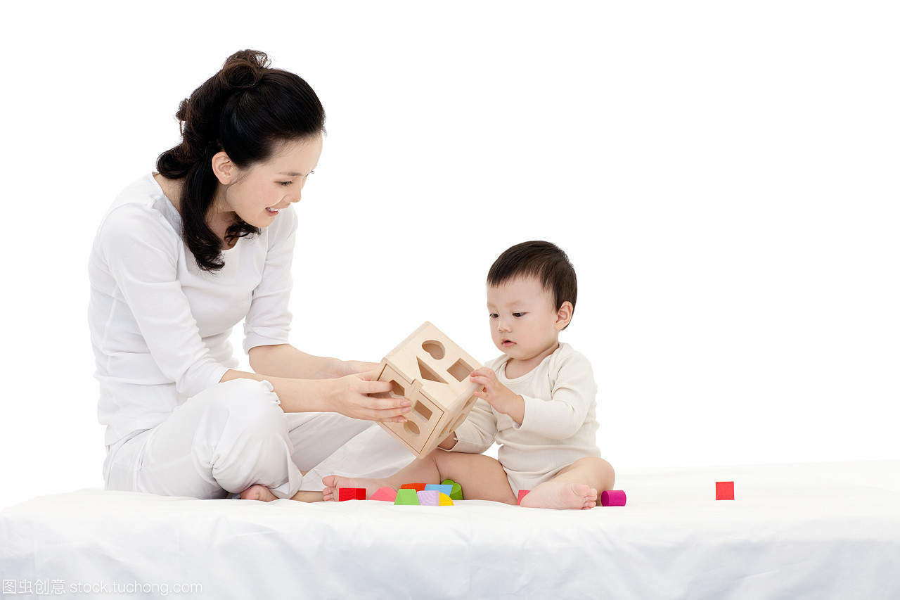 母親與孩子的互動(dòng)